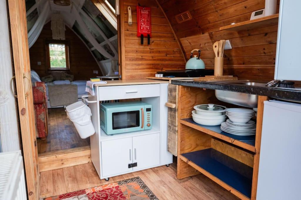Robin Nest - Cosy Shepherd'S Hut Hideaway Callington Ngoại thất bức ảnh